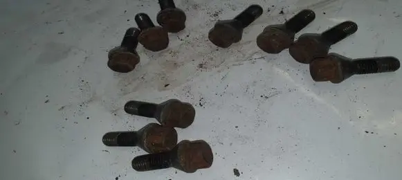 BMW 1 E81 E87 Nuts/bolts NOCODE