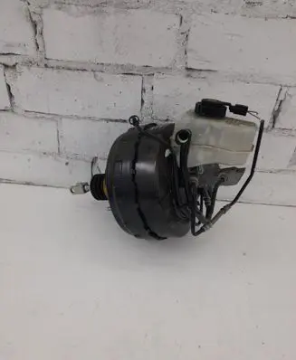 BMW 1 E81 E87 Brake booster 6785644
