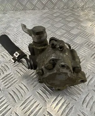 BMW X3 E83 Power steering pump 7692974544