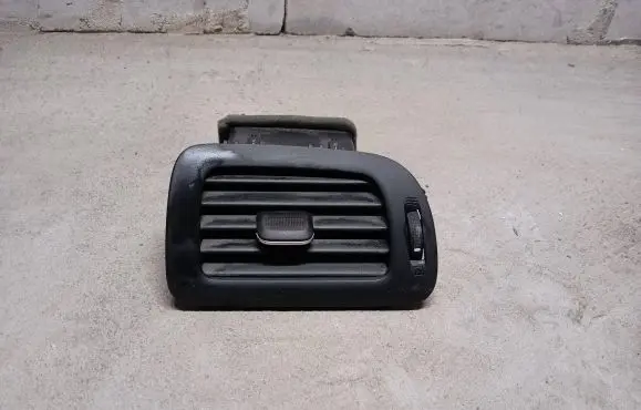 Chevrolet Volt I Dashboard side air vent grill/cover trim 22878237 SP16909 22878229