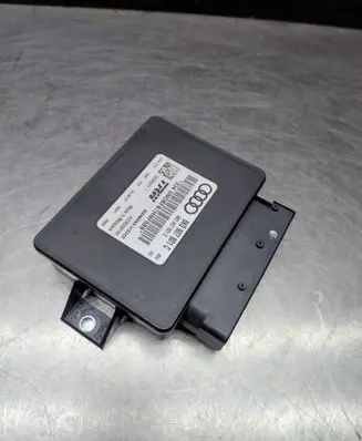 Audi A5 8T 8F Hand brake control module 8K0907801C