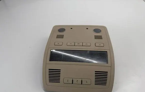 Volkswagen Touareg II Front seat light 7P6947134 7P6947105 7P6959719