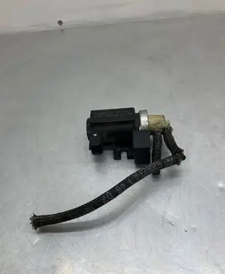 BMW 5 E60 E61 Turbo solenoid valve 7548706