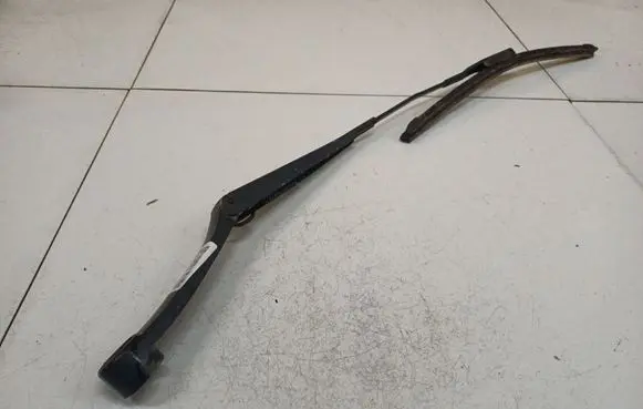 KIA Ceed Front wiper blade arm