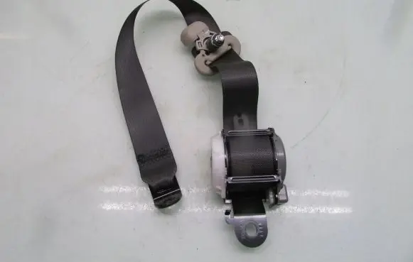 KIA Carens III Rear seatbelt 89870A4000