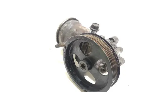 Toyota Avensis T250 Power steering pump