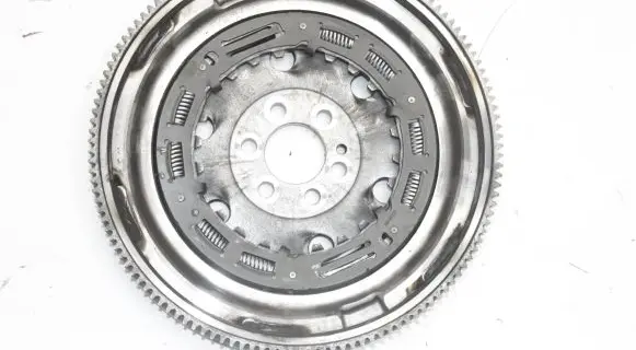 Audi A1 Dual mass flywheel 04E105266K
