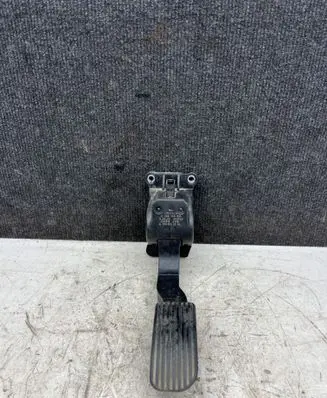 Mercedes-Benz Vito Viano W639 Accelerator throttle pedal A9063000304