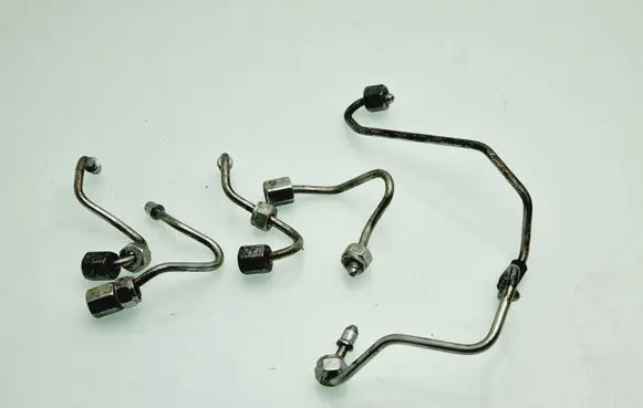 BMW 3 F30 F35 F31 Fuel injector supply line/pipe 