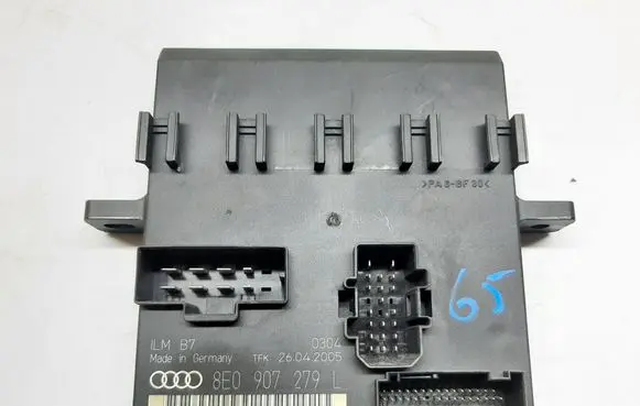Audi A4 S4 B7 8E 8H Light module LCM 8E0907279L