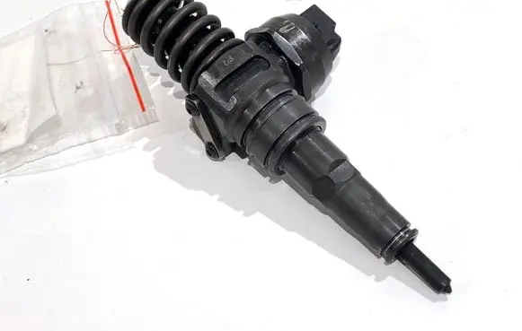 Seat Toledo III (5P) Fuel injector 038130073AG