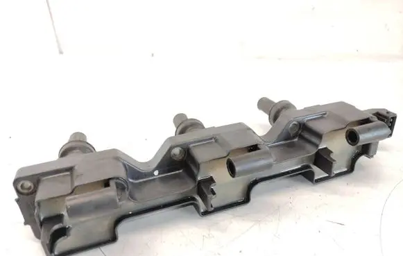 Peugeot 605 High voltage ignition coil 2526086A