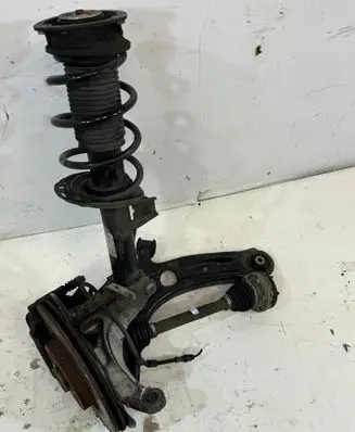 Volkswagen PASSAT B8 Front wheel hub spindle knuckle 5Q0407257A