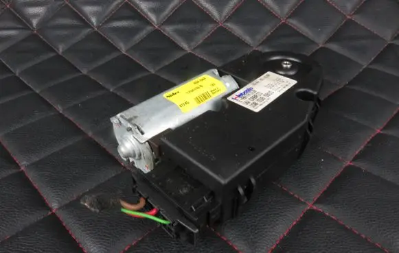 Volkswagen Eos Sunroof motor/actuator 1Q0959591C