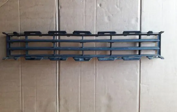 Renault Megane II Front bumper lower grill 8200114155