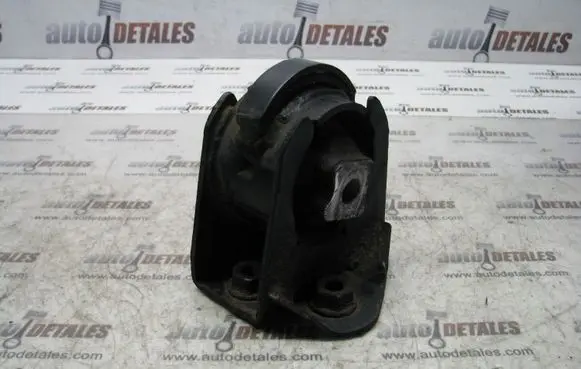 Toyota Avensis T250 Engine mount bracket