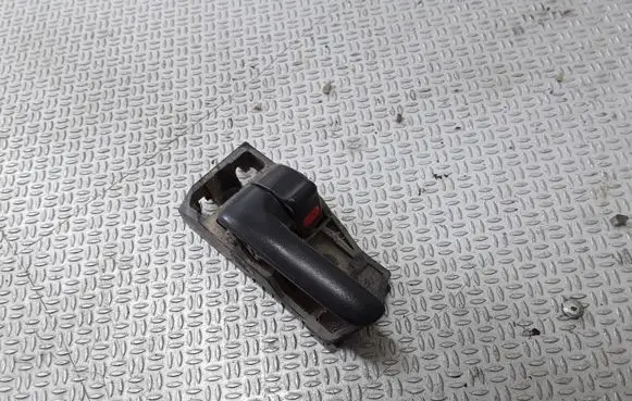 Toyota RAV 4 (XA20) Rear door interior handle