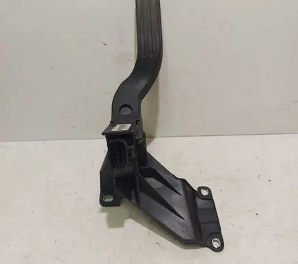 Ford Mondeo Mk III Accelerator throttle pedal 2S719F836DA 226900000033