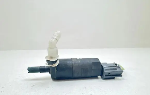 Ford Focus C-MAX Windscreen/windshield washer pump 5W9313K082AA T655C