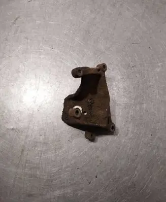 Daihatsu Terios Engine mounting bracket