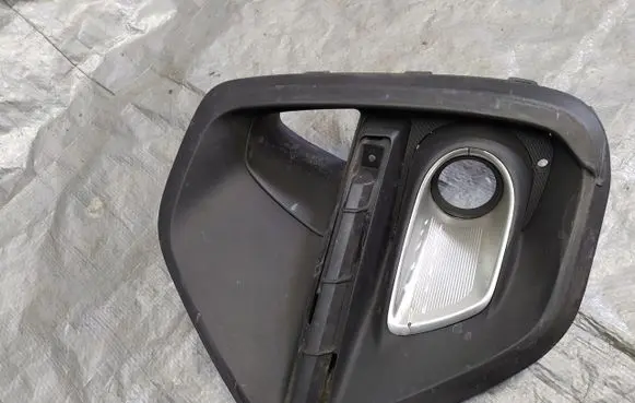 KIA Sportage Front bumper lower grill 86526F16
