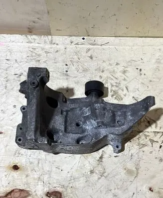 BMW 5 GT F07 Generator/alternator bracket 7802639 11167802639