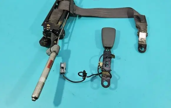 Volvo S60 Front seatbelt 8665868 IMPRK1552647