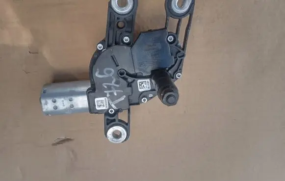 Volkswagen Golf VII Rear window wiper motor 5G0955711A