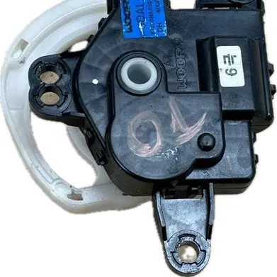 Hyundai Genesis Air flap motor/actuator D266GGDAA01