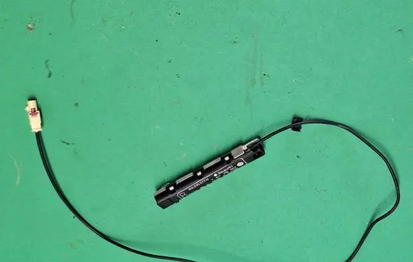Volkswagen Golf V Aerial antenna amplifier 1K6035577H