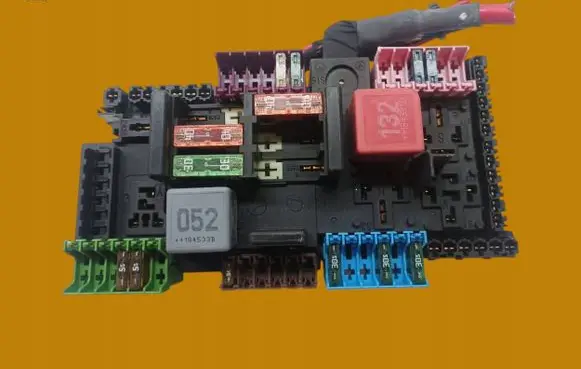Mercedes-Benz C W205 Fuse box set A2139068801