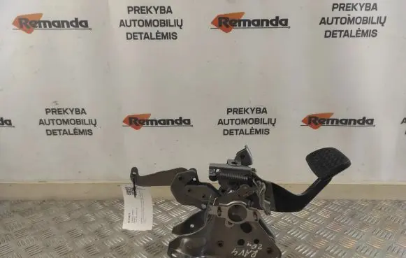 Toyota RAV 4 (XA50) Brake pedal 8951033030