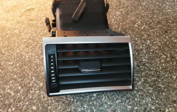Audi A8 S8 D3 4E Dashboard side air vent grill/cover trim 4E0820902