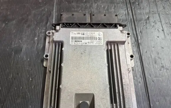 Land Rover Discovery Sport Engine control unit/module HJ3214C568AB 1039T08349 0261S18820