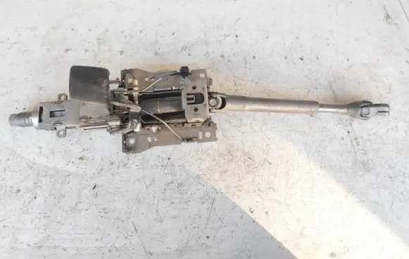 Volkswagen Touran I Steering wheel axle 1t1419502f 03031009