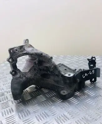 Opel Insignia A Engine mounting bracket 55574721