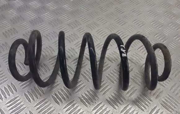 Toyota Auris 150 Rear coil spring