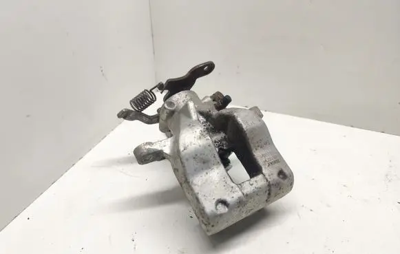Toyota Avensis T270 Rear brake caliper 0204Y04614