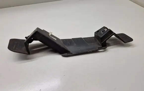 Buick Encore I Front bumper mounting bracket 42491754