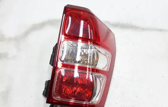 Suzuki Grand Vitara II Rear/tail lights 22059079