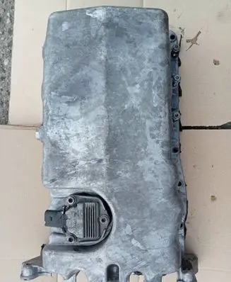 Volkswagen Golf V Oil sump 000