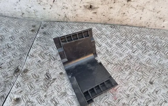 Battery box tray