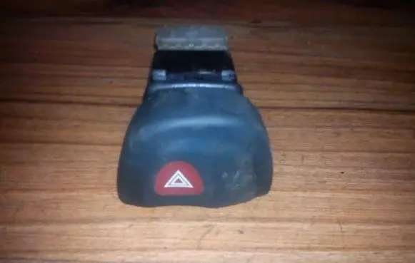 Renault Megane I Hazard light switch
