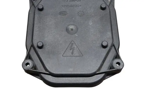 Audi A8 S8 D4 4H Headlight/headlamp dust cover 17328600