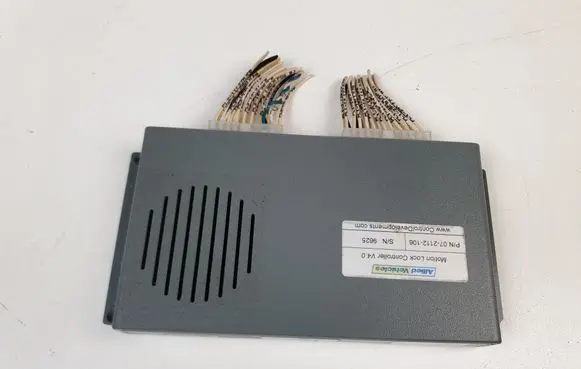 Peugeot Expert Door central lock control unit/module 072112106