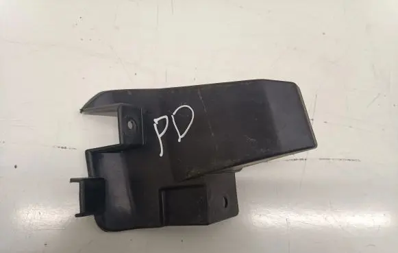 Hyundai Kona I Front bumper mounting bracket 86578J9CA0