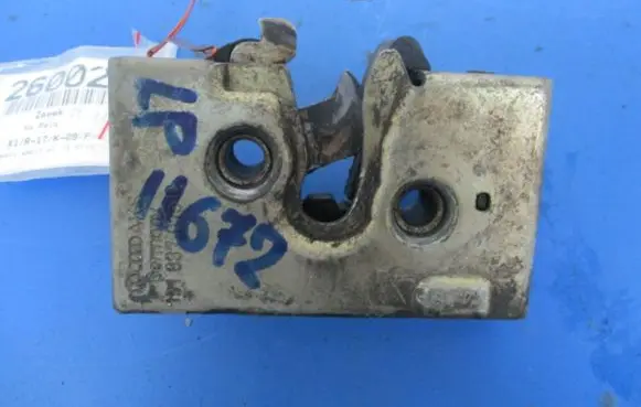 Volkswagen Polo II 86C 2F Front door lock