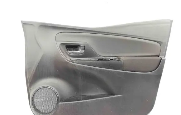 Toyota Yaris Front door card panel trim 676100DR80