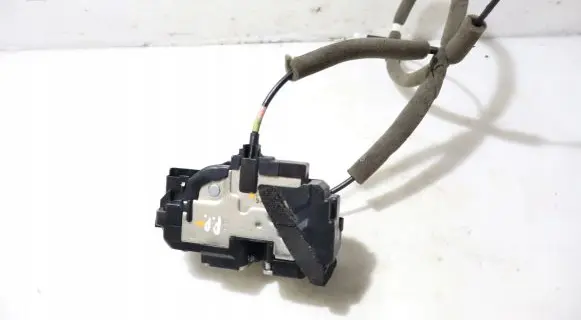 Nissan Note (E12) Front door lock