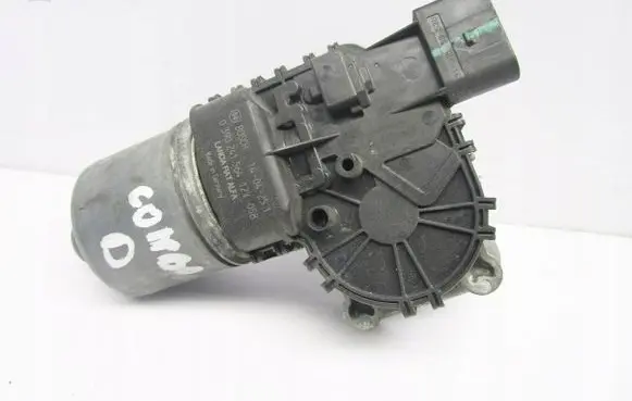 Opel Combo D Wiper motor 0390241564
